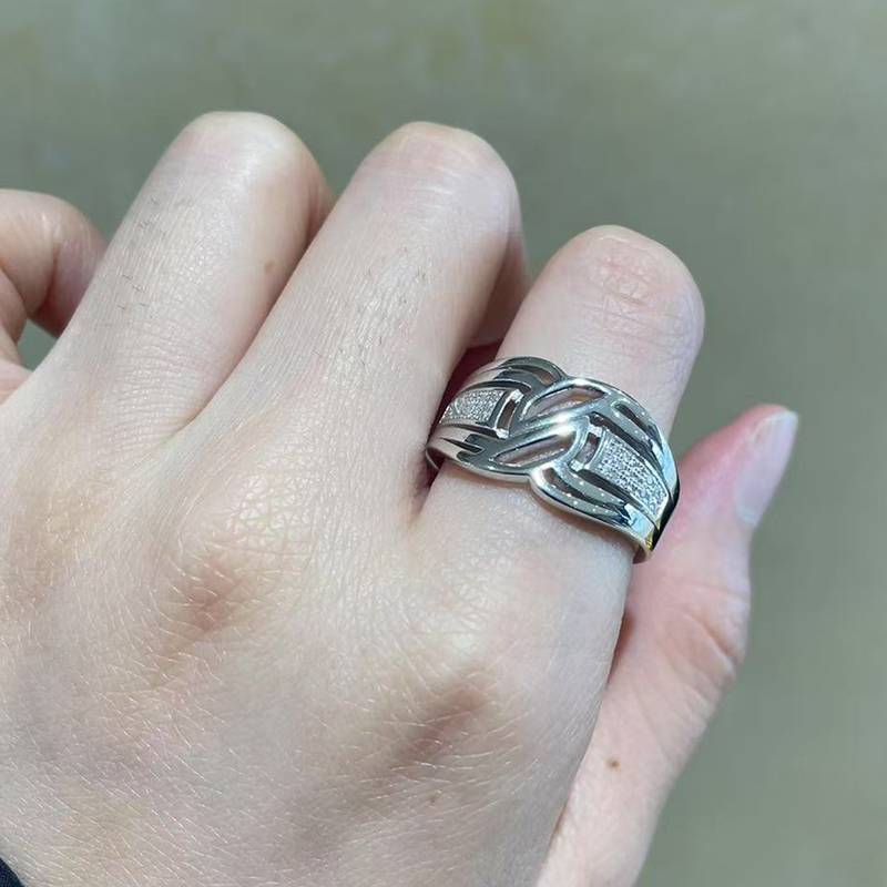 S925银镀白金男戒定制选款副石莫桑钻0.16ct